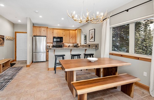 Vail Condo | Wonderful East Vail Condo w/Stunning Views, Free Shuttle Access, Hot Tub