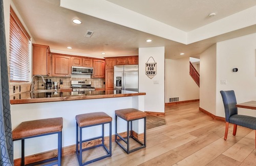 South Snyderville Basin House | Wonderful Family Ski Retreat with Free Transit to Lifts