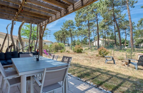 Vendays-Montalivet House | Wonderful private villa for 7 guests with A/C, WIFI, TV, patio and pets allowed