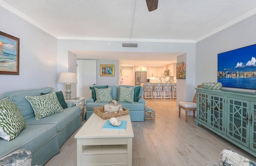 Sarasota Condo | Wonderful Gulf and Sunset Views Condo
