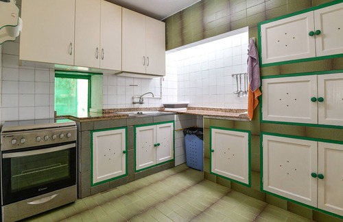 Teguise House | Wonderful Holiday Home “Villa Flores” Directly on the Beach with Sea View