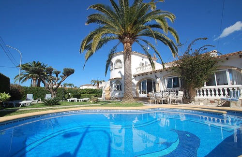 Els Poblets Villa | Wonderful holiday home near to the beach with private pool, air condition, inter