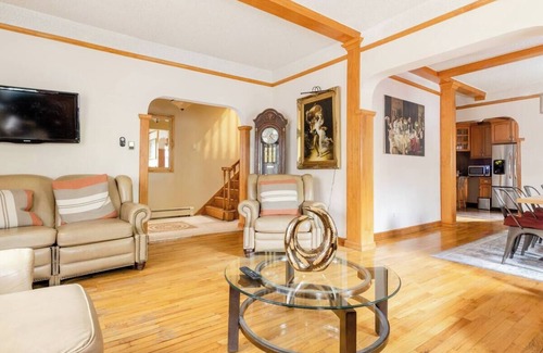 Queens House | Wonderful House in Long Island City, comforting and spacious near to Manhattan