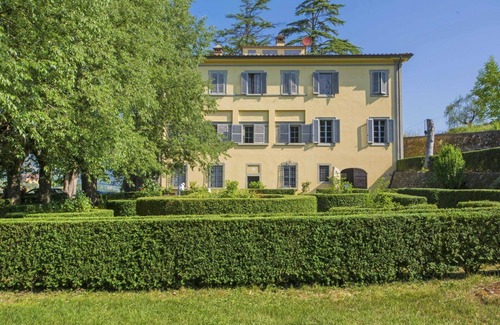 Serravalle Pistoiese Villa | Wonderful private villa for 16 guests with private pool, WIFI and TV