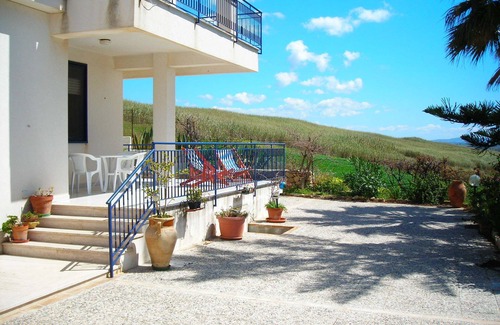 Menfi Villa | wonderful Mediterranean Villa 200 meters from the sea in Portopalo di Menfi