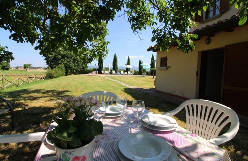 Marciano della Chiana Villa | Wonderful private villa for 9 guests with private pool, WIFI, TV and pets allowed, close to Arezzo