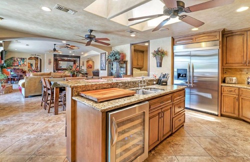 Palm Desert House | Wonderful Palm Desert Location next to El Paseo Shopping and Dining District