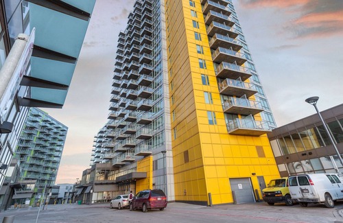 Brentwood Condo | Wonderful Place to Live & Enjoy