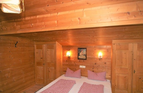Kaltenbach House | Wonderful private villa for 6 guests with WIFI, TV, terrace and parking