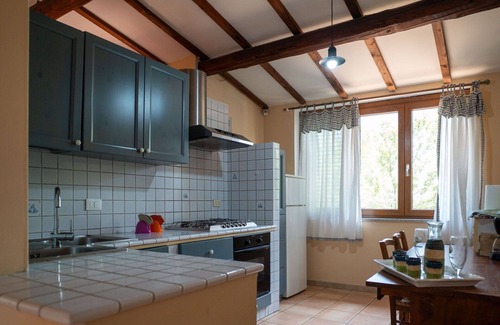 Citta Sant'Angelo House | Wonderful private villa for 6 guests with WIFI, pool, TV, patio and pets allowed, close to Pescara