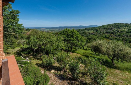 Scarlino Villa | Wonderful private villa for 4 people with WIFI, TV, terrace, pets allowed and parking