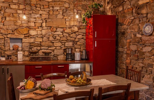 Pergine Valdarno House | Wonderful private villa for 6 people with A/C, WIFI, TV, patio and pets allowed, close to Arezzo