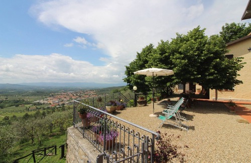 Loro Ciuffenna Villa | Wonderful private villa for 10 people with WIFI, private pool, TV and pets allowed, close to Are.