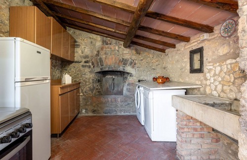 Monteriggioni House | Wonderful private villa for 8 guests with private pool, WIFI and TV, close to Siena