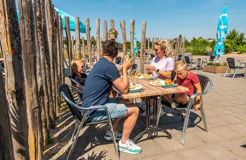 Municipality of Hellevoetsluis House | Wonderful private villa for 6 people with WIFI, TV and terrace