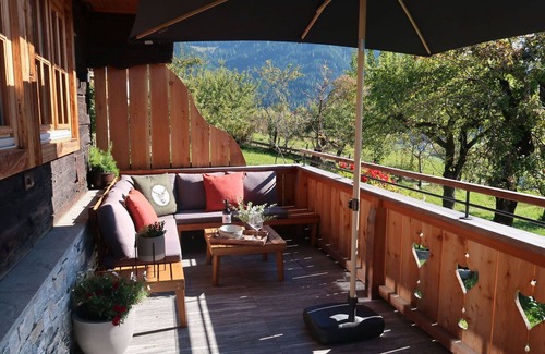 Muhlthal House | Wonderful private villa for 2 guests with WIFI, TV and patio