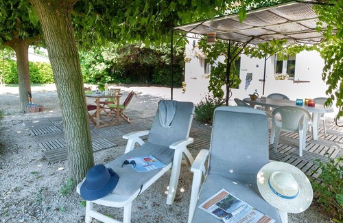 Cheval-Blanc House | Wonderful private villa for 4 people with WIFI, TV, patio and pets allowed