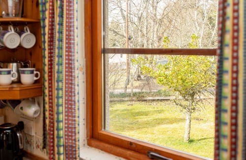 Grantown-on-Spey House | Wonderful private villa for 6 guests with WIFI, TV, patio, pets allowed and parking