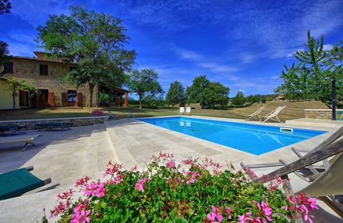 Bucine Villa | Wonderful private villa for 22 people with private pool, WIFI, A/C, TV, patio and panoramic view