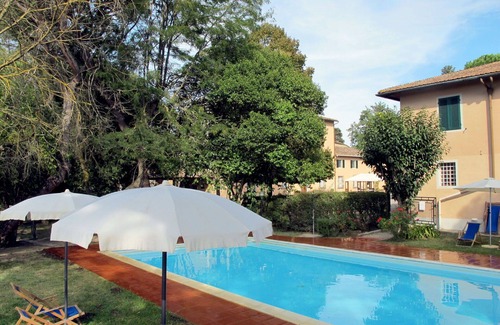 San Miniato Basso House | Wonderful private villa for 20 people with private pool, WIFI, TV, patio and pets allowed