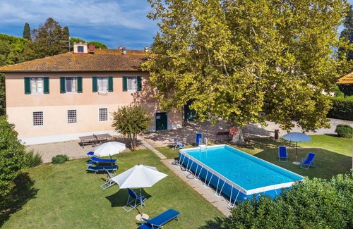 San Miniato House | Wonderful private villa for 33 people with WIFI, private pool, TV, patio and pets allowed