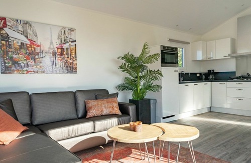 Kaatsheuvel House | Wonderful private villa for 4 people with WIFI, pool, TV and terrace