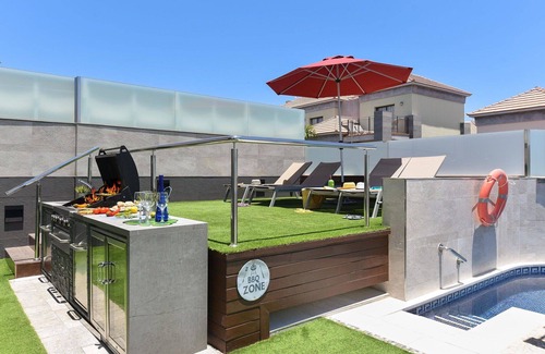 Costa Meloneras House | Wonderful private villa for 8 people with A/C, private pool, WIFI, TV and pets allowed