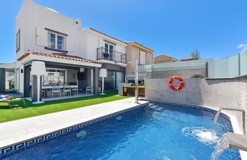 Costa Meloneras House | Wonderful private villa for 8 people with A/C, private pool, WIFI, TV and pets allowed