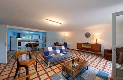 La Palmyre Bed & Breakfast | Wonderful private villa for 10 people with WIFI, TV, terrace and pets allowed