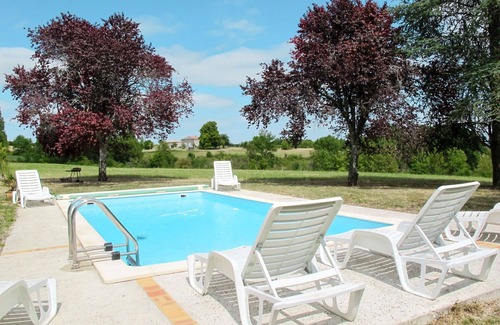 Lalandusse Villa | Wonderful private villa for 8 guests with WIFI, A/C, private pool, TV, terrace and pets allowed