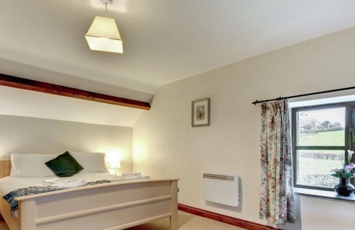 Cilmeri House | Wonderful private villa for 7 guests with WIFI, hot tub, TV, patio, panoramic view and parking