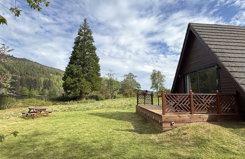 South Laggan House | Wonderful private villa for 6 people with WIFI, TV, terrace, pets allowed and panoramic view