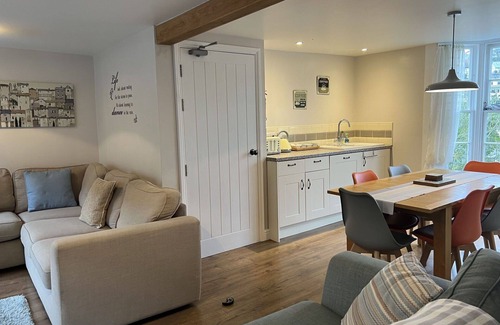 Mevagissey House | Wonderful private villa for 14 guests with WIFI, TV and terrace