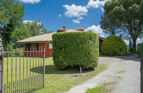 Montecarlo Villa | Wonderful private villa with A/C, private pool, WIFI, TV, terrace, pets allowed and parking