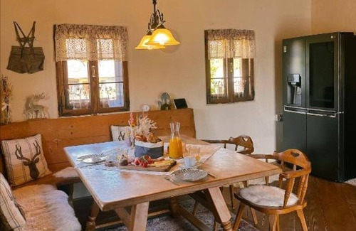 Brodingberg House | Wonderful private villa for 6 people with A/C, WIFI, hot tub, TV, patio and pets allowed