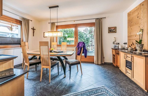 Eckartau Villa | Wonderful private villa for 12 guests with WIFI, TV and patio