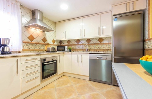 Tamarit House | Wonderful private villa for 9 people with private pool, A/C, WIFI, TV, balcony and pets allowed