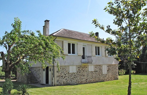 Altillac House | Wonderful private villa for 6 people with WIFI, TV, terrace, pets allowed and panoramic view