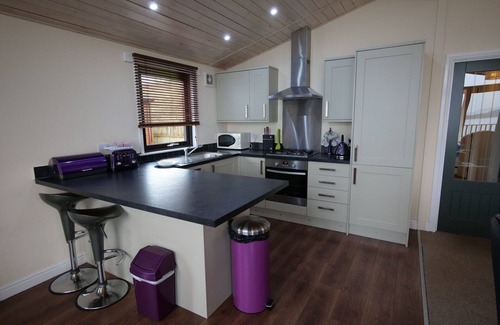 Kinross House | Wonderful private villa for 5 guests with WIFI, TV, terrace and pets allowed