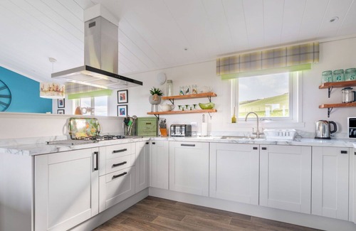 Kinross House | Wonderful private villa for 6 guests with WIFI, TV and terrace
