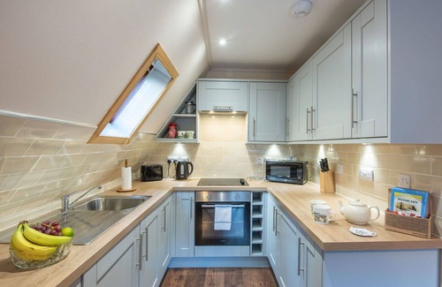South Laggan House | Wonderful private villa for 4 people with TV, balcony and panoramic view