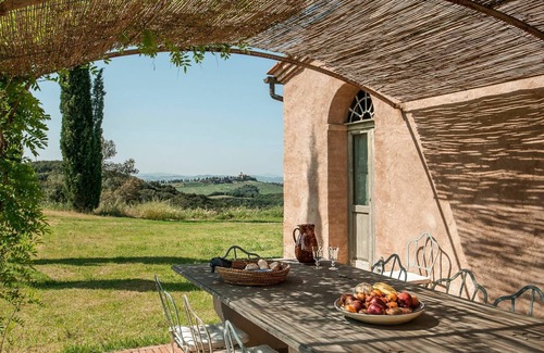 Camigliano Villa | Wonderful private villa for 12 guests with WIFI, A/C, private pool, TV and panoramic view