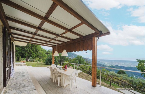 Seravezza House | Wonderful private villa for 6 guests with A/C, WIFI, TV and patio