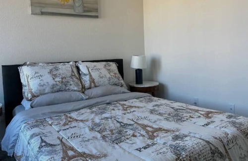 Riverside House | Wonderful Private View 4-Bdr Upgraded Home UCR NOS
