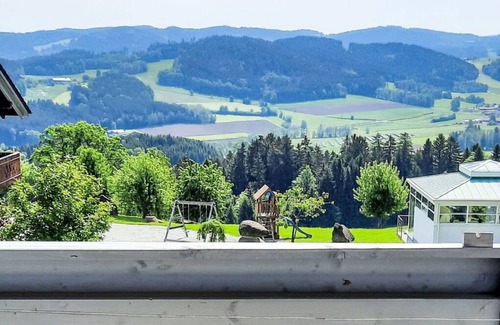 Kollnburg House | Wonderful private villa for 17 people with pool, WIFI, TV, terrace and pets allowed
