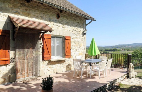 Loubressac Villa | Wonderful private villa with private pool, A/C, TV, terrace, pets allowed and panoramic view