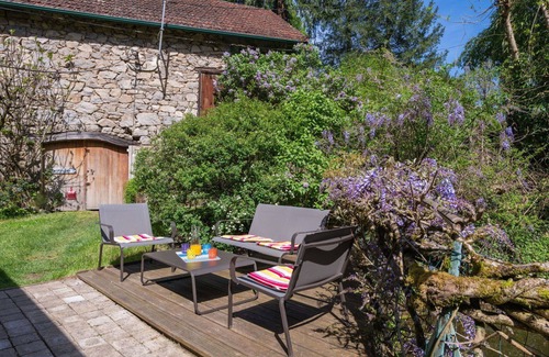 Teyssieu House | Wonderful private villa for 4 people with TV, terrace and pets allowed