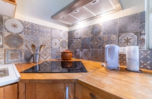 Venterol House | Wonderful private villa for 2 guests with WIFI, pool, TV and pets allowed