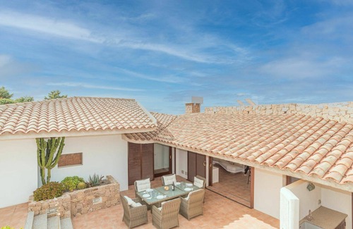 Portobello Villa | Wonderful private villa for 8 guests with WIFI, TV and patio