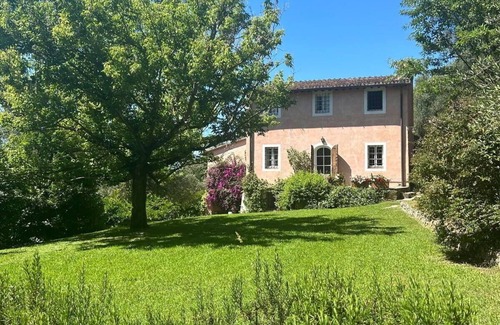 Camaiore Villa | Wonderful private villa with WIFI, TV, patio, pets allowed and panoramic view, close to Viareggio
